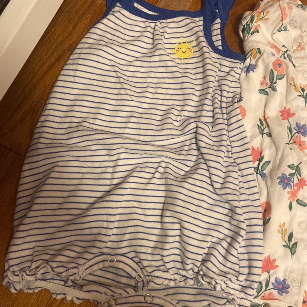 Three Bubble Rompers - Picture 4 of 5